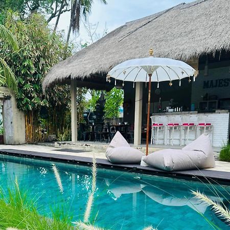 นูซา มาเจสตี์ Hotel Batununggul ภายนอก รูปภาพ