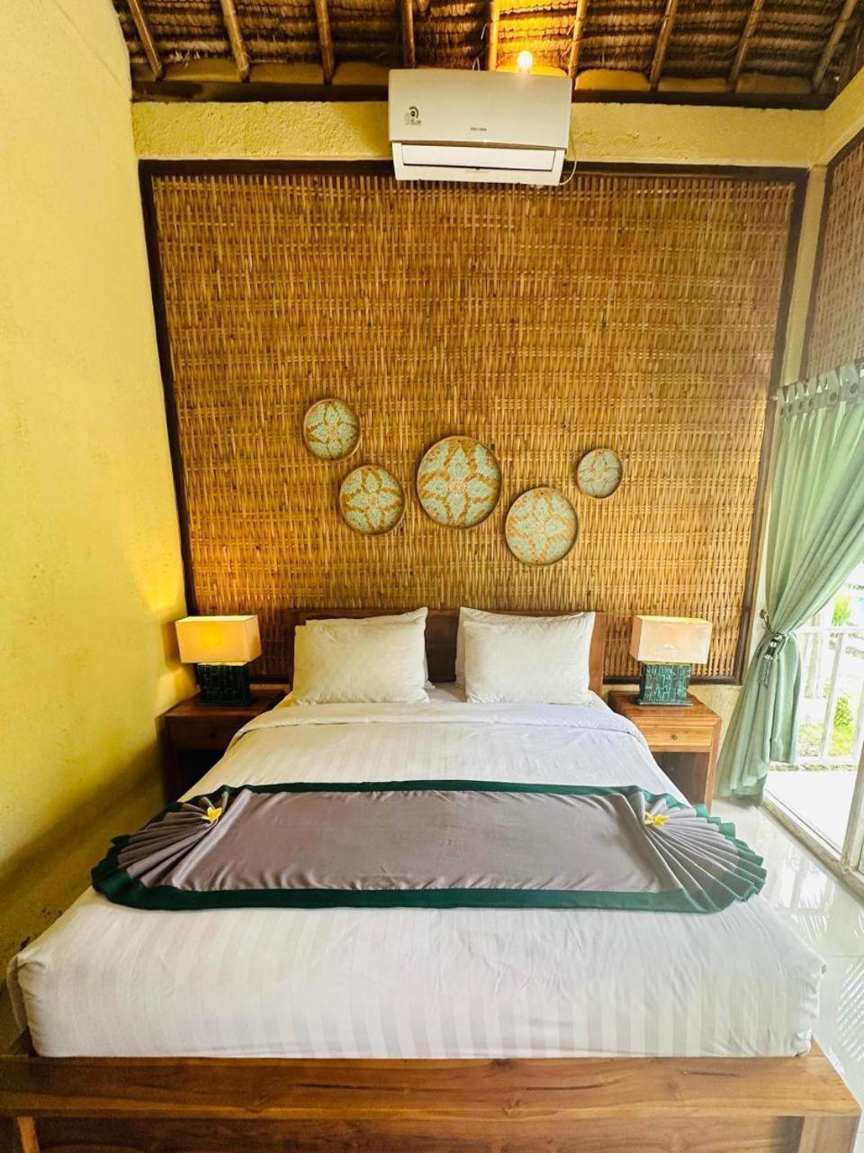 นูซา มาเจสตี์ Hotel Batununggul ภายนอก รูปภาพ